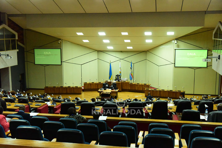 Abadepite ba EALA bari mu nteko i Kigali basaba ko amasashe yacika mu karere 
