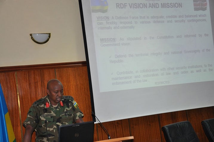 Col Chris Murari ushinzwe imyitozo n
