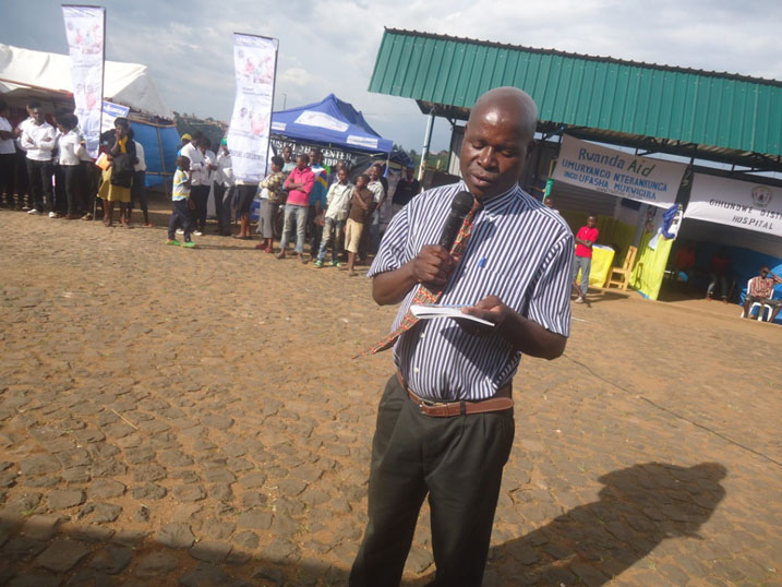 Kamarampaka asaba abaturage kwigira ku biri kumurikwa bakanoza ibyo bakora.