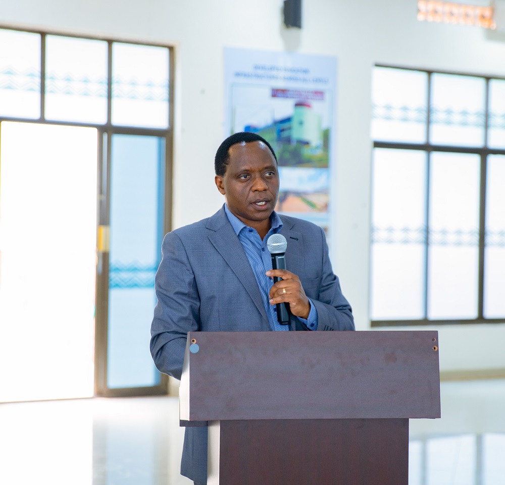 Eugene Dusingizumuremyi uyobora Water For People mu Rwanda, asaba ko ibikorwa remezo by'amazi byagezweho byazakomeza gusigasirwa