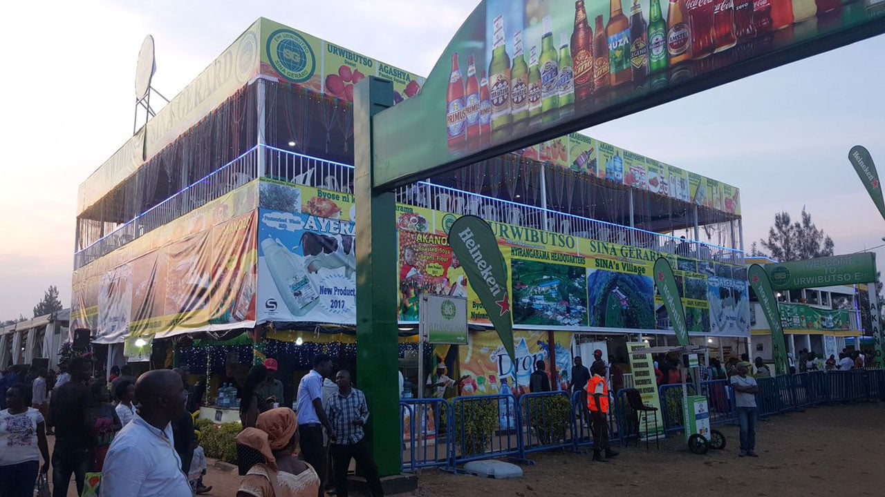 Expo y