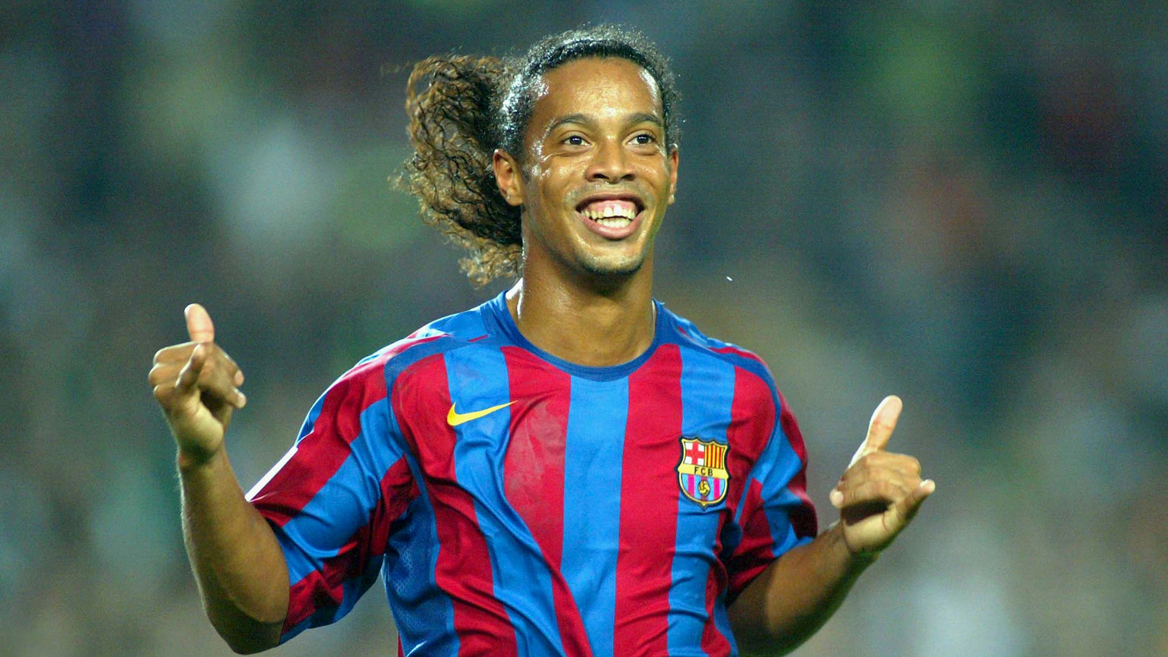 Ronaldinho yamamaye mu makipe arimo FC Barcelona
