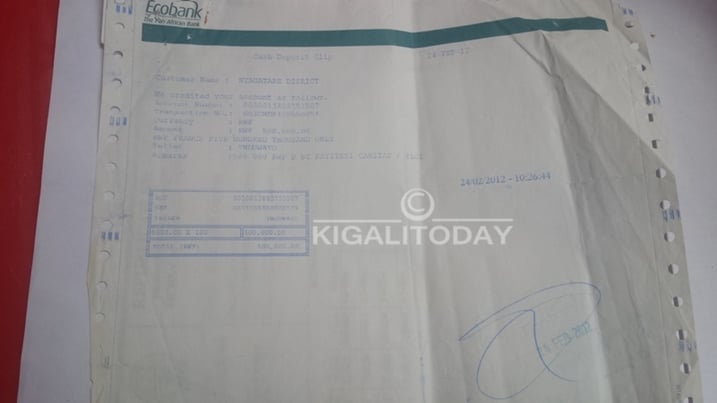 Borudero bavuga ko bishyuriyeho amafaranga y