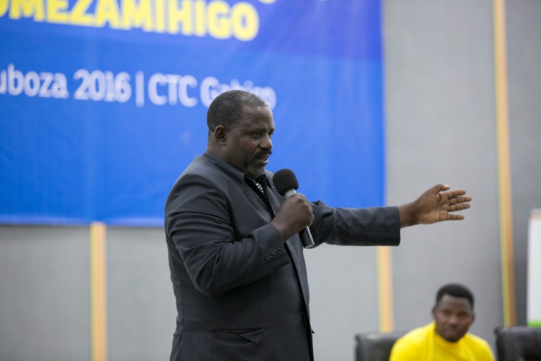 Faustin 'Kunde' Gashugi yatanze ikiganiro agaragaza urugendo rwe kuva ari umusilikare wa ex-FAR kugeza agarutse mu Rwanda 