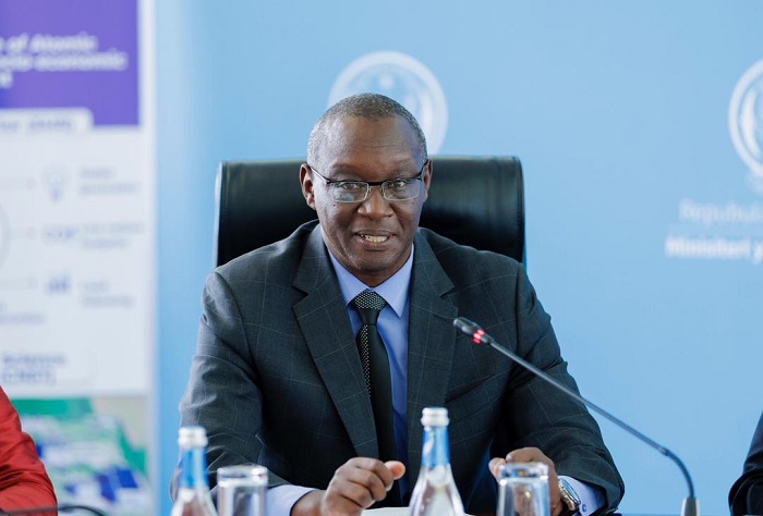 Dr. Fidèle Ndahayo avuga ko kugira ngo icyerekezo cy'u Rwanda cya 2035 kizashobore kugerwaho bisaba ko hazaba hakoreshwa byibura megawati 4000 z'amashanyarazi