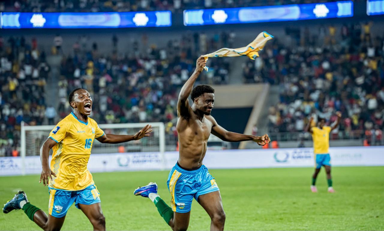 Hakim Sahabo yishimira igitego cya kane yatsinze