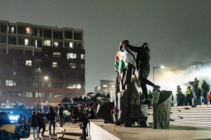 Imyigaragambyo mu mujyi wa Amsterdam bamagana igihugu cya Israel 