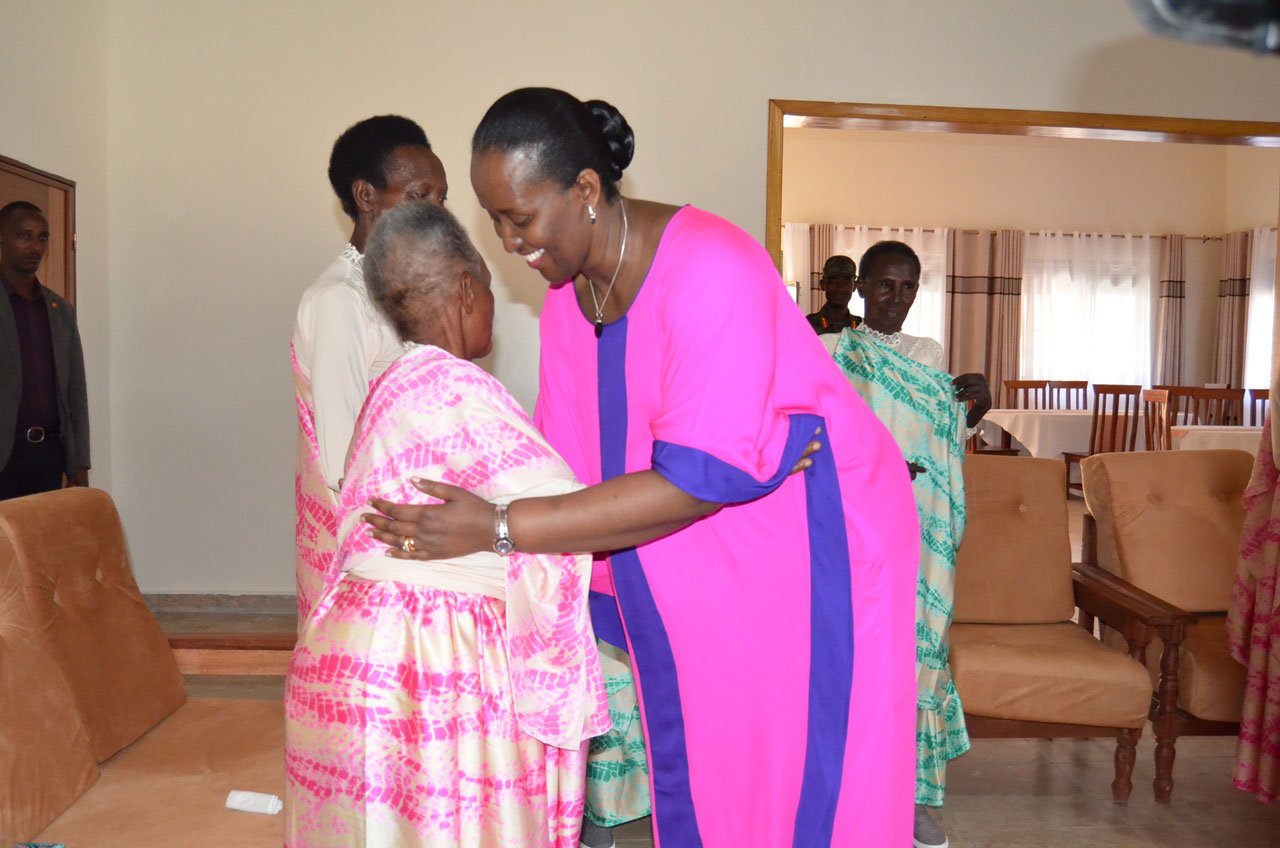 Madame Jeanette Kagame ashima ubutwari bw