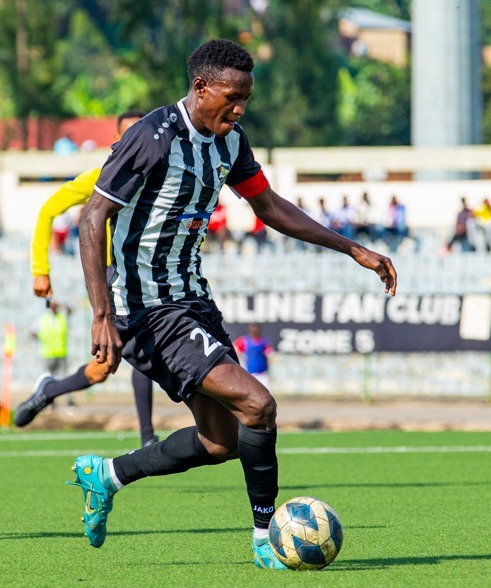 Fitina Omborenga wari kapiteni wa APR FC yambuwe izi nshingano, icyemezo umutoza Thierry Froger avuga ko atagizemo uruhare