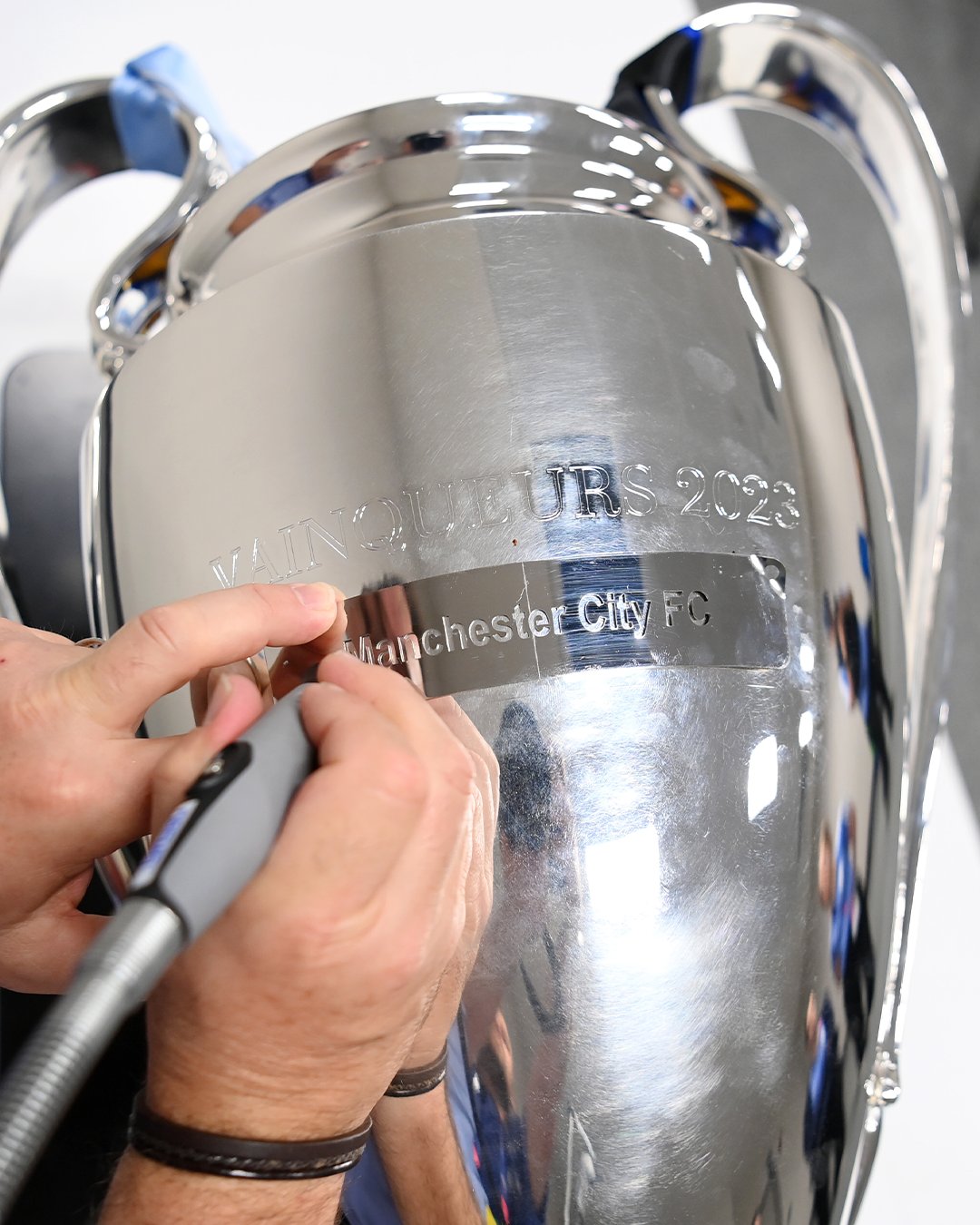 Igikombe cyandikwaho izina rya Man City yagitwaye