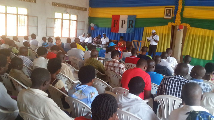 Abayoboke ba FPR mu kagari ka Ruhango munteko rusange.