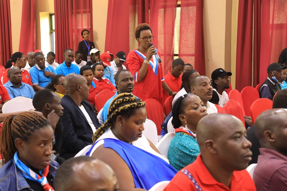 Bagize n'umwanya wo kungurana ibitekerezo