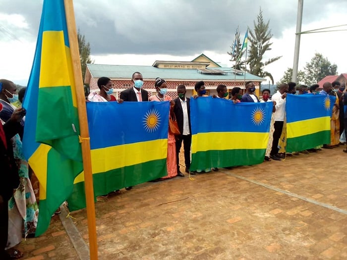 Abatuye mu Murenge wa Busengo babanaga mu buryo bunyuranyije n