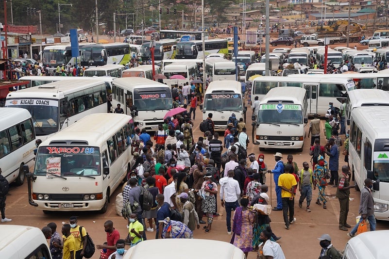 Abatega imodoka rusange barasaba ko ibiciro by