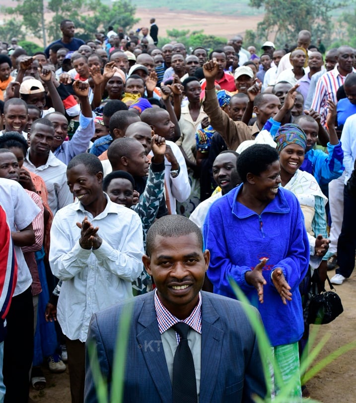 Gasabo - Uyu mukandida na mbere yahabwaga icyizere n'abaturage bari bamuri inyuma ari benshi.