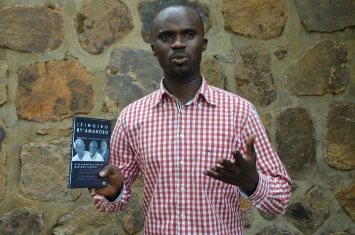 Gasigwa afite filime Izingiro ry