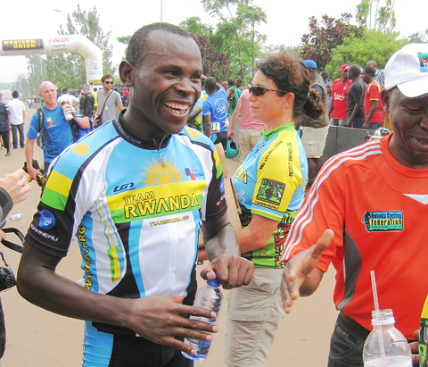 Gasore Hategeka wanegukanye Rwanda Cycling cup 2016 ni we wegukanye Shampiona y