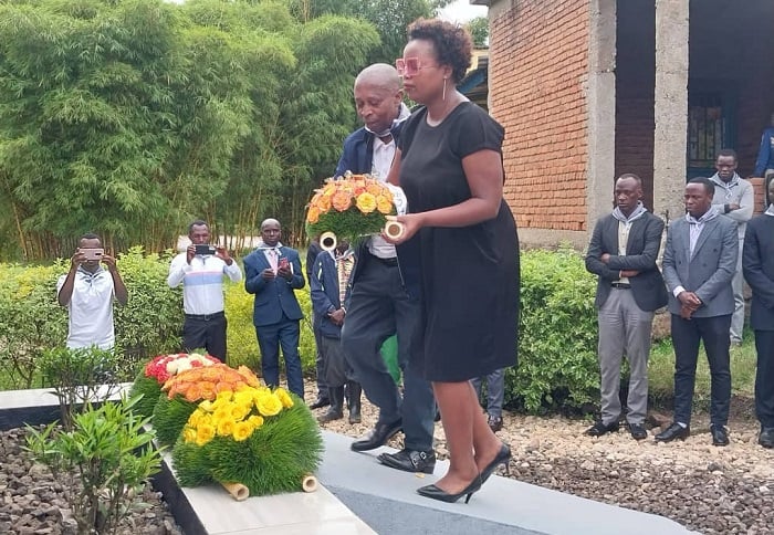 Abakozi b'ibitaro bya Gatonde basanga kwibuka ari umwanya mwiza wo gusubiza amaso inyuma no kwigira ku mateka y'igihugu bakubaka ibishya