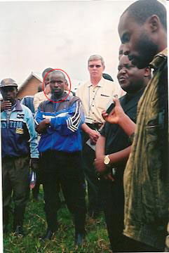 Gen Musare uyobora FDLR-RUD uri imbere y'umuzungu.