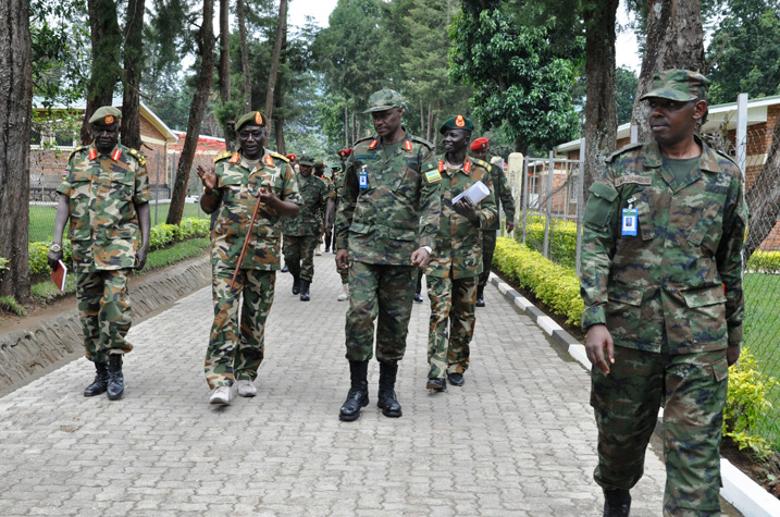 Gen. Paul Malong azengurutswa yerekwa uko ikigo giteye n'ibikoresho gifite