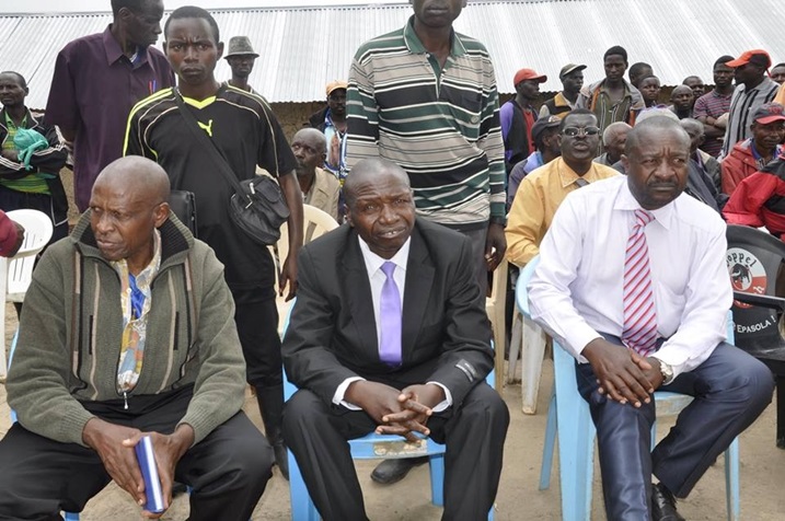 Gen. Rumuri hamwe na Fils Bazeye mu gikorwa cyo gushyira intwaro hasi i Walikale.