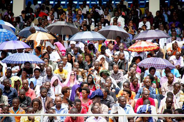 Ibihumbi by'Abanyarwanda bari kuri sitadi bashimangira ko bitazongera ukundi.