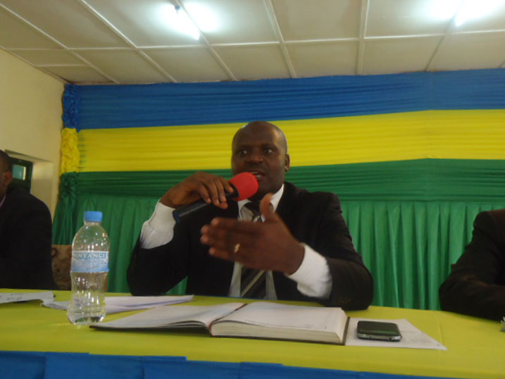 Habyarimana yemeza ko banki izahuza Koperative iri hafi gushyirwaho.