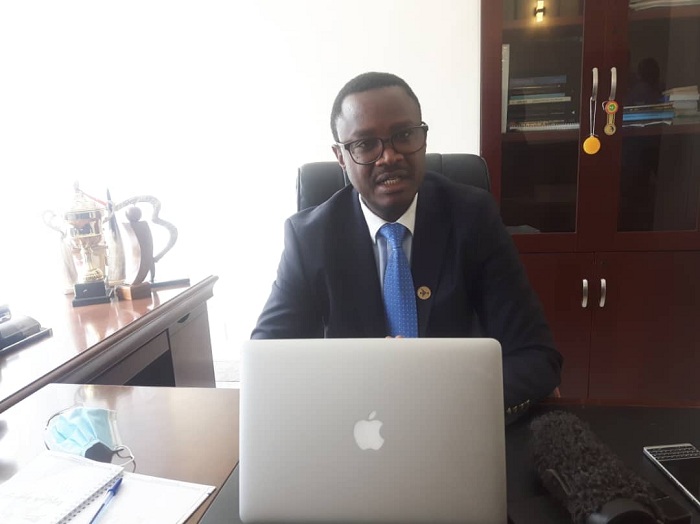 Gitembagara André avuga ko abaforomo n'ababyaza mu Rwanda bafite imvune zikomeye