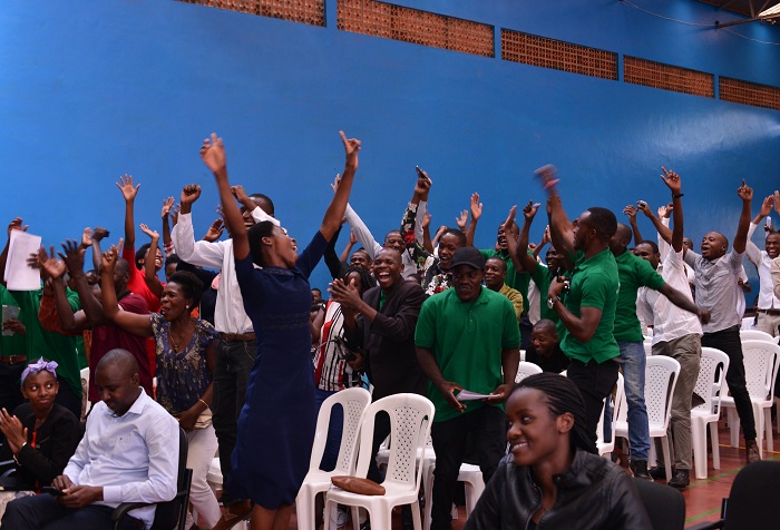 Ibyishimo byabarenze, ubwo umushinga wabo w'inkwavu wegukanaga umwanya wa mbere, ugahabwa inkunga ya Miliyoni enye