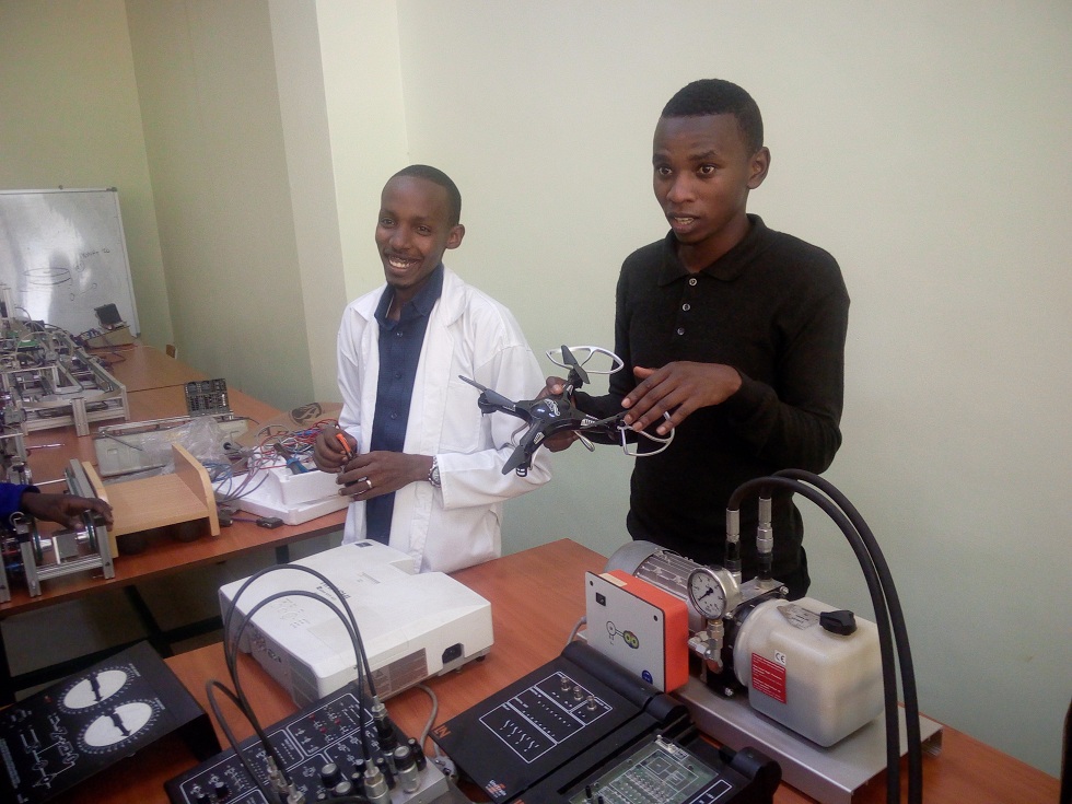Gukora Drone ngo ntibikiri iby'abanyamahanga gusa