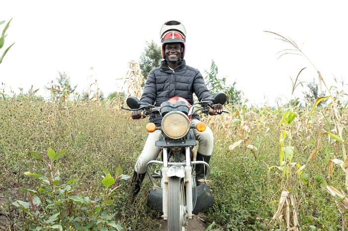 Guhinga kinyamwuga byatumye mu myaka ibiri gusa yigurira moto