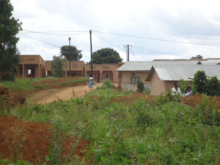 Gutura ku midugudu byatumye babona amashanyarazi n'imirimo ibyara inyungu iriyongera.