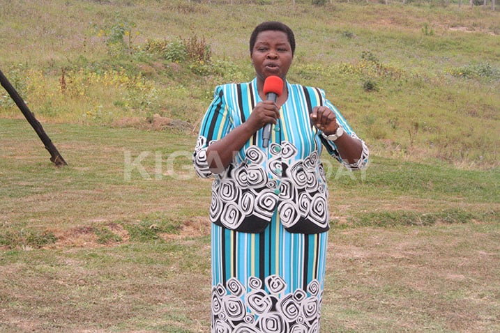 Guverineri Mukandasira asaba ko mu nsengero ziciwemo Abatutsi hashyirwa ikimenyetso.