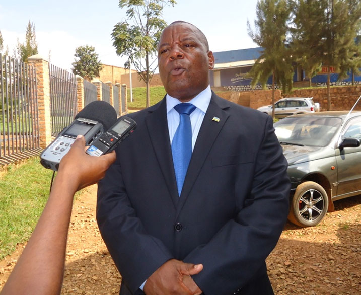 Bosenibamwe yasabye ubuyobozi bw