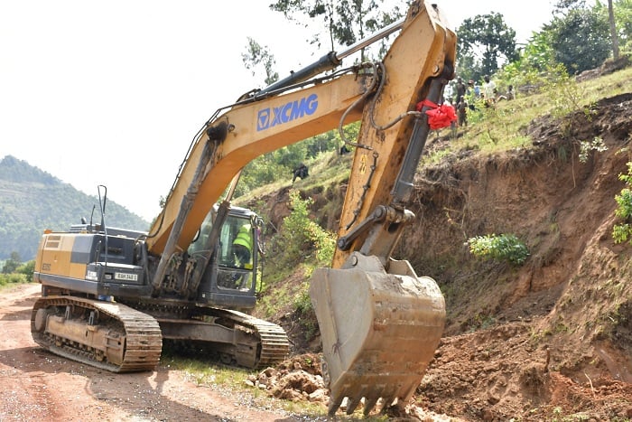 Ibikorwa byo kubaka uyu muhanda bizamara imyaka itatu