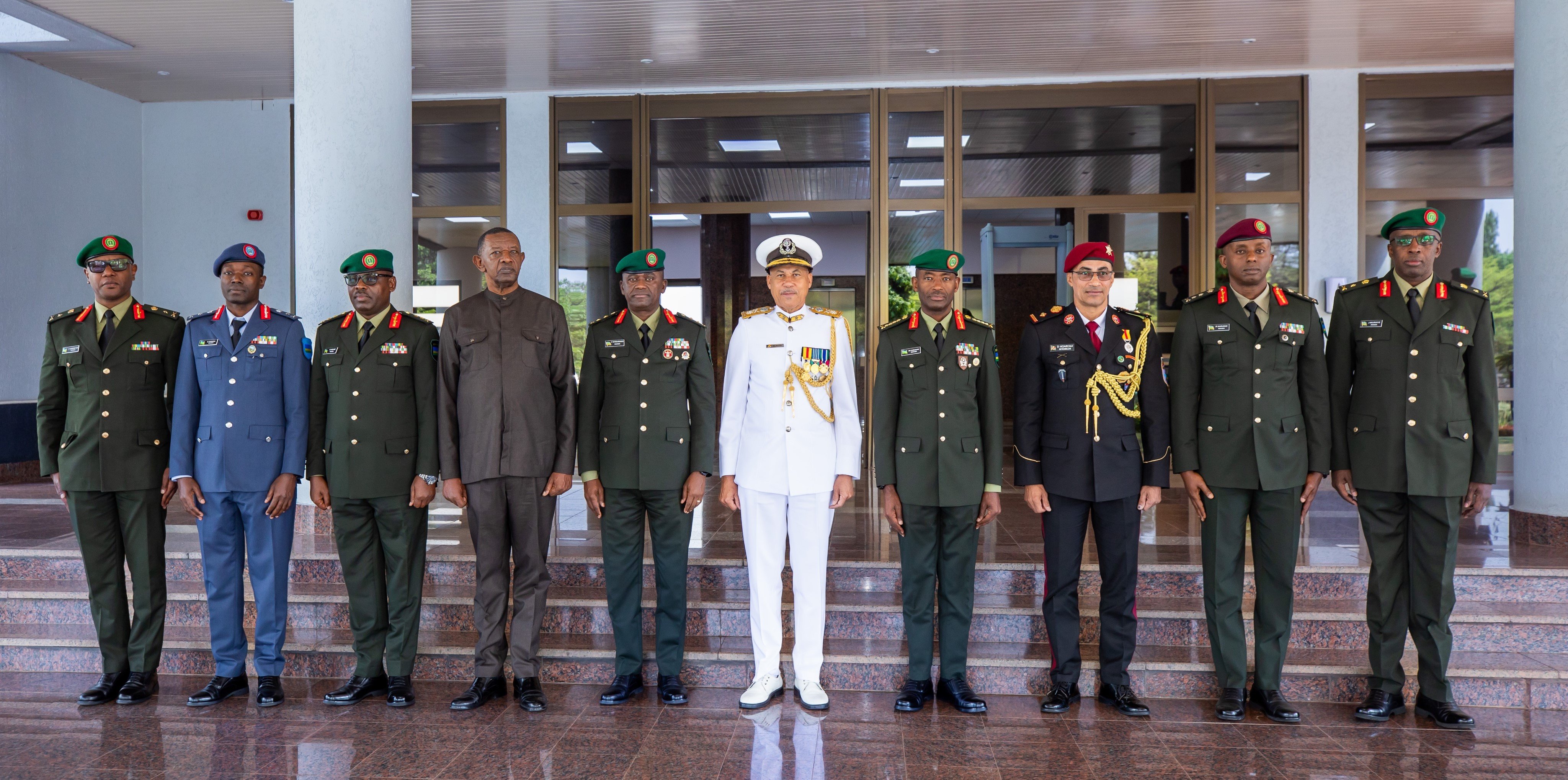Umugaba Mukuru w'Ingabo za Seychelles ari mu ruzinduko mu Rwanda rushimangira ubufatanye mu by'Ingabo 