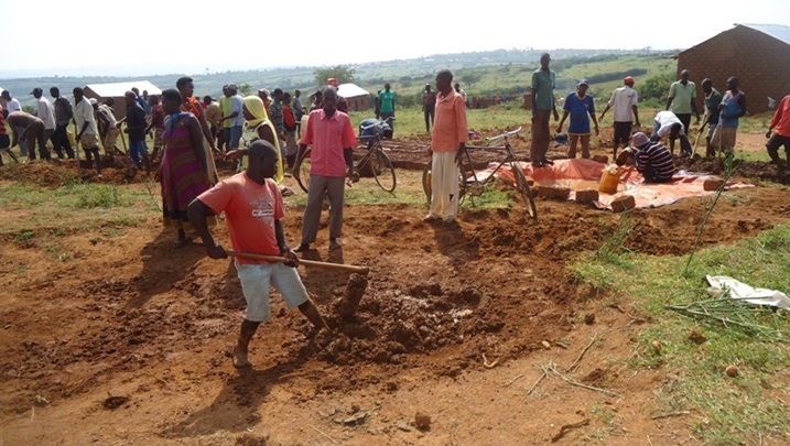Habumbwe n'amatafari agera ku bihumbi bibiri.