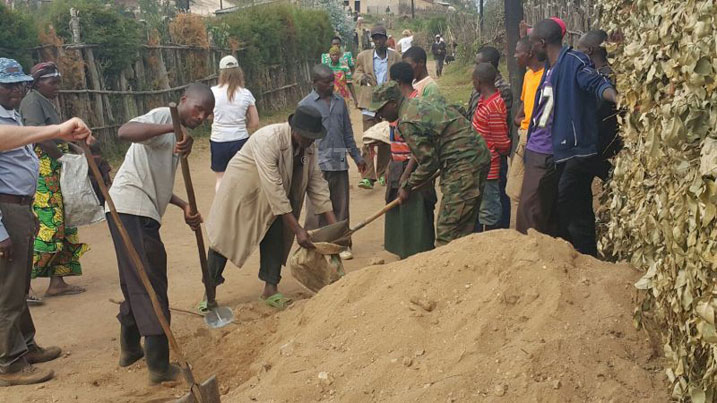 Good News International irateganya no ku bakira abandi bacitse ko icumu rya Jenoside batishoboye bafite amazu yangiritse.