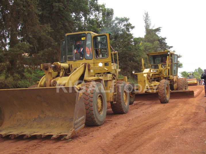 Hari hashize amezi agera kuri ane umuhanda ugera mu Murenge wa Ndego ukorwa.
