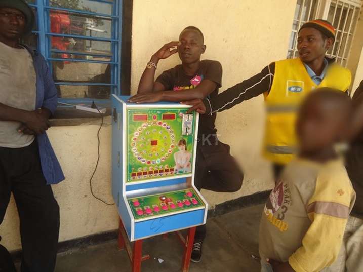 Iki ni cyo kiryabarezi gikinishwa muri tombora. Abagikiniraho ngo bataha amara masa.
