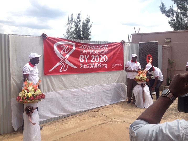 Hatangijwe ubukangurambaga busaba abafite ubwandu bwa Virusi itera Sida gufata imiti neza.