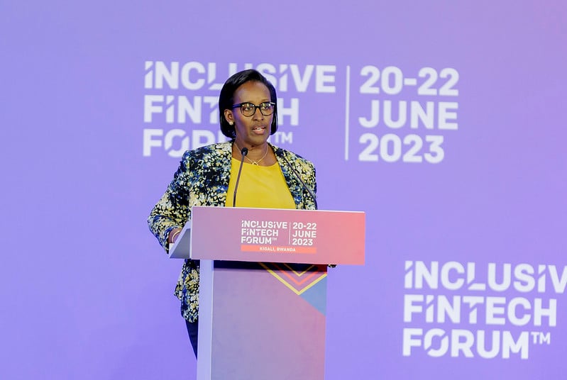 Madamu Jeannette Kagame ageza ijambo ku bitabiriye Fintech