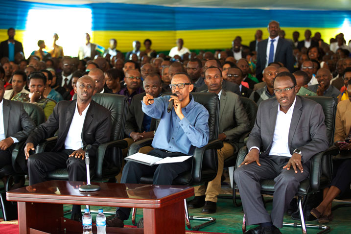Perezida Kagame yasabye abayobozi kwita ku bibazo bibangamiye abaturage b'Umurenge wa Jabana.