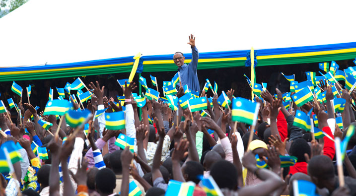 Umukuru w'igihugu yakiriwe n'imbaga y'abaturage mu murenge wa Jabana.