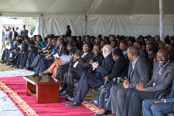 Perezida Kagame avuga ko impinduka yabaye mu myaka hafi 60 ishize ari ntoya.