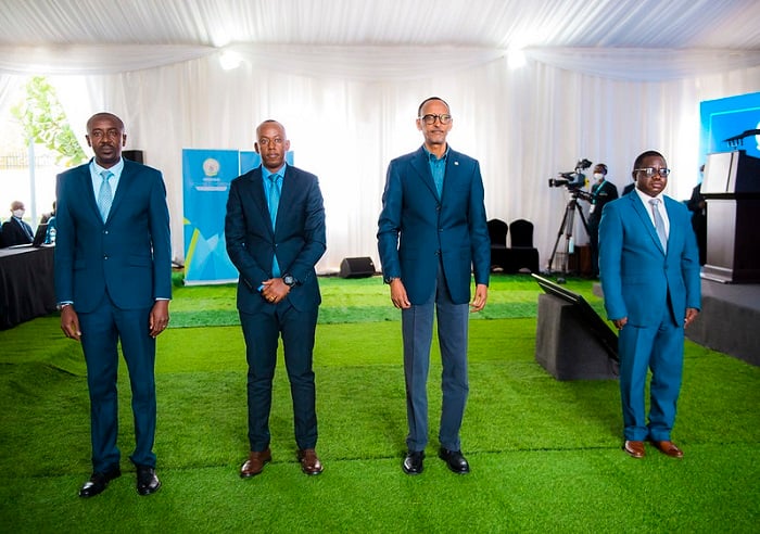 Abayobozi b'uturere dutatu twa mbere na Perezida Kagame