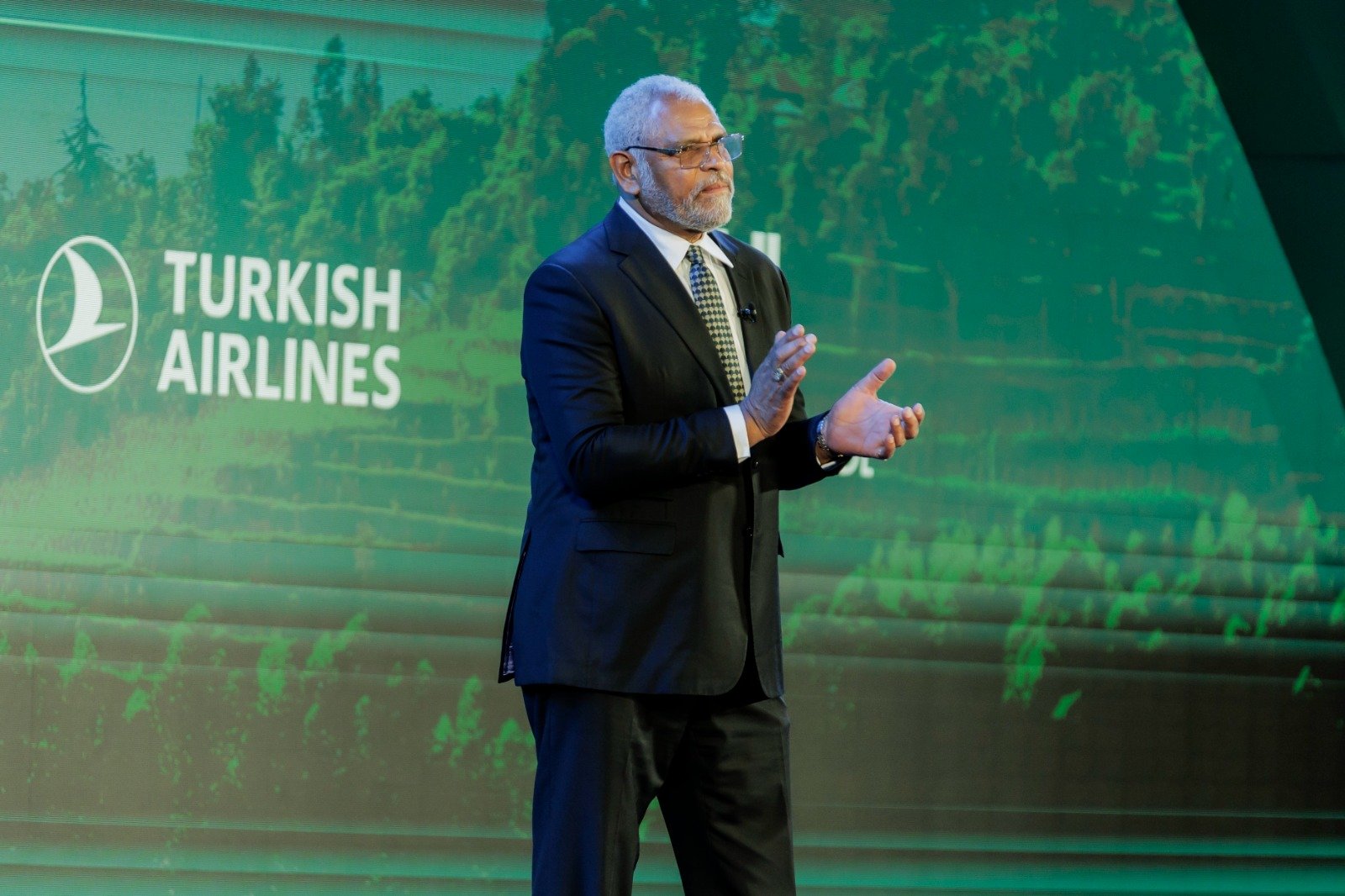 Arnold Donald, Chairman wa WTTC 