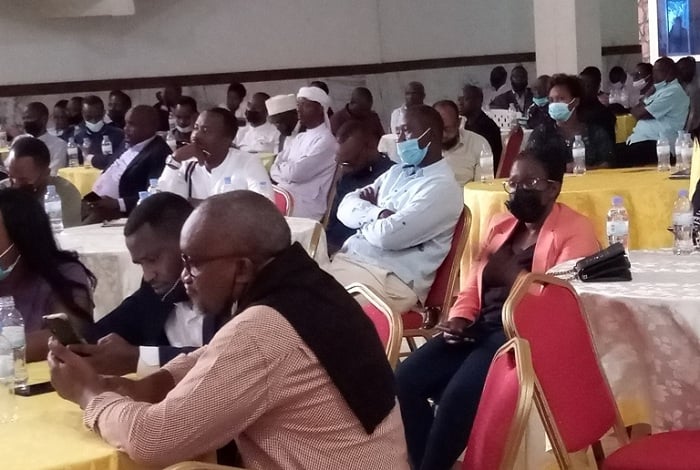 Abikorera mu Karere ka Huye baganira ku mahirwe bafite mu ishoramari