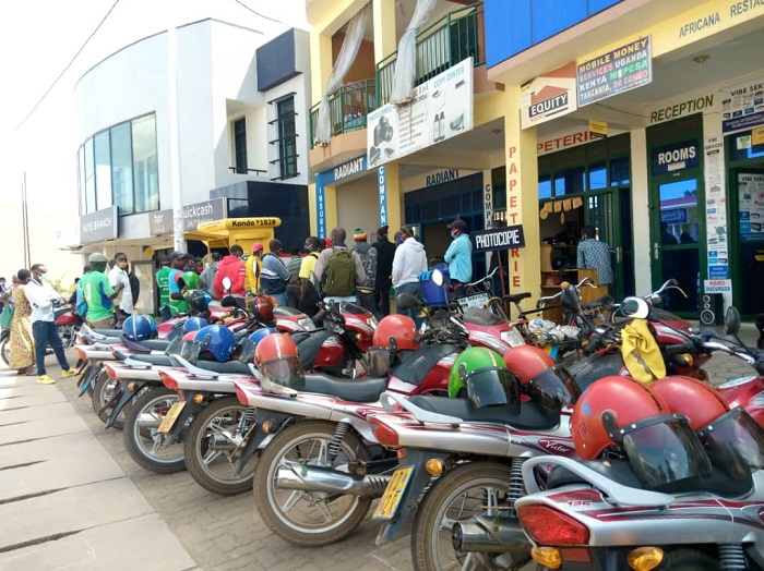 Bamwe baracyari kuriha ubwishingizi