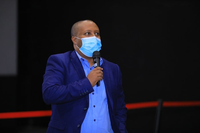 Nyangezi François ushinzwe iterambere ry'inganda ndangamuco muri Minisiteri y'Urubyiruko n'Umuco ashyigikiye ko abahanzi babona inyungu mu bihangano byabo